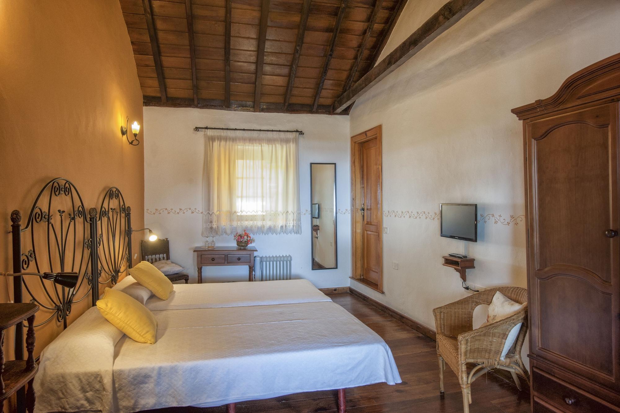 Rural Senderos De Abona Hotel 3*
