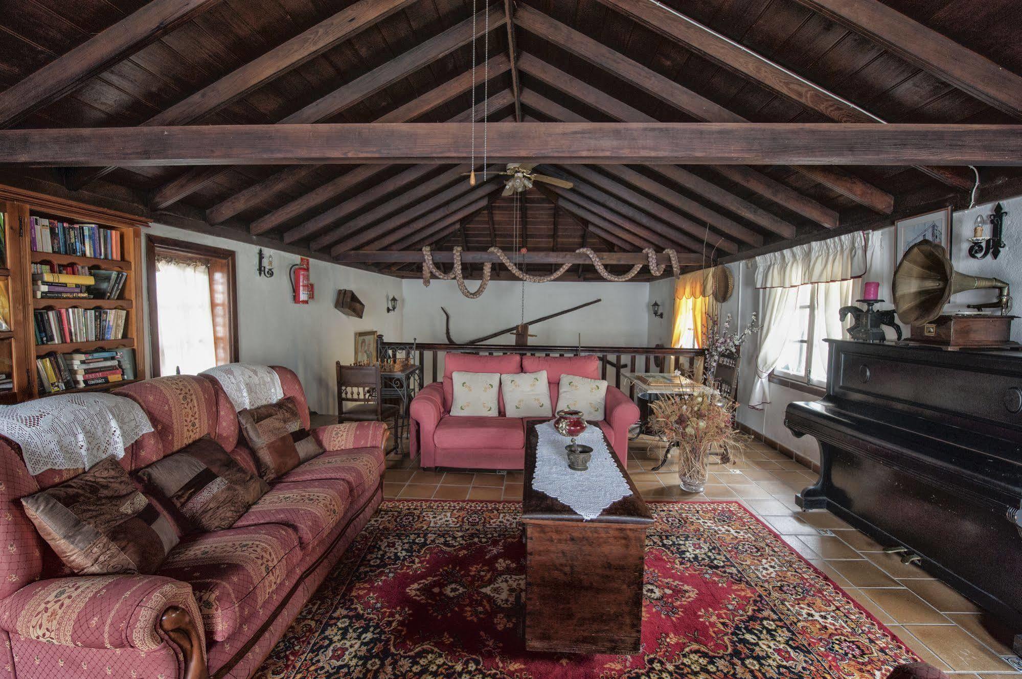 Rural Senderos De Abona 3*